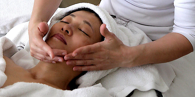 skin massage manipulation